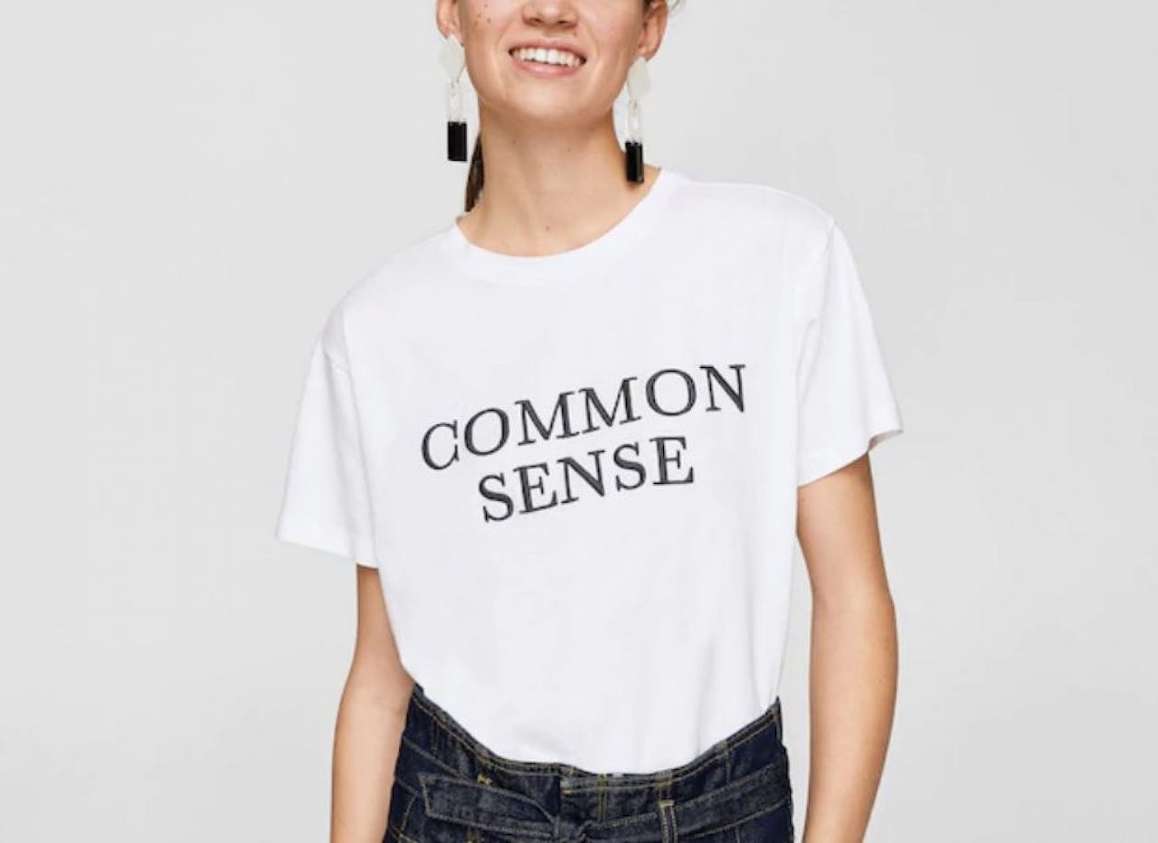 Camiseta 'common sense' de Mango, por 12,99 euros