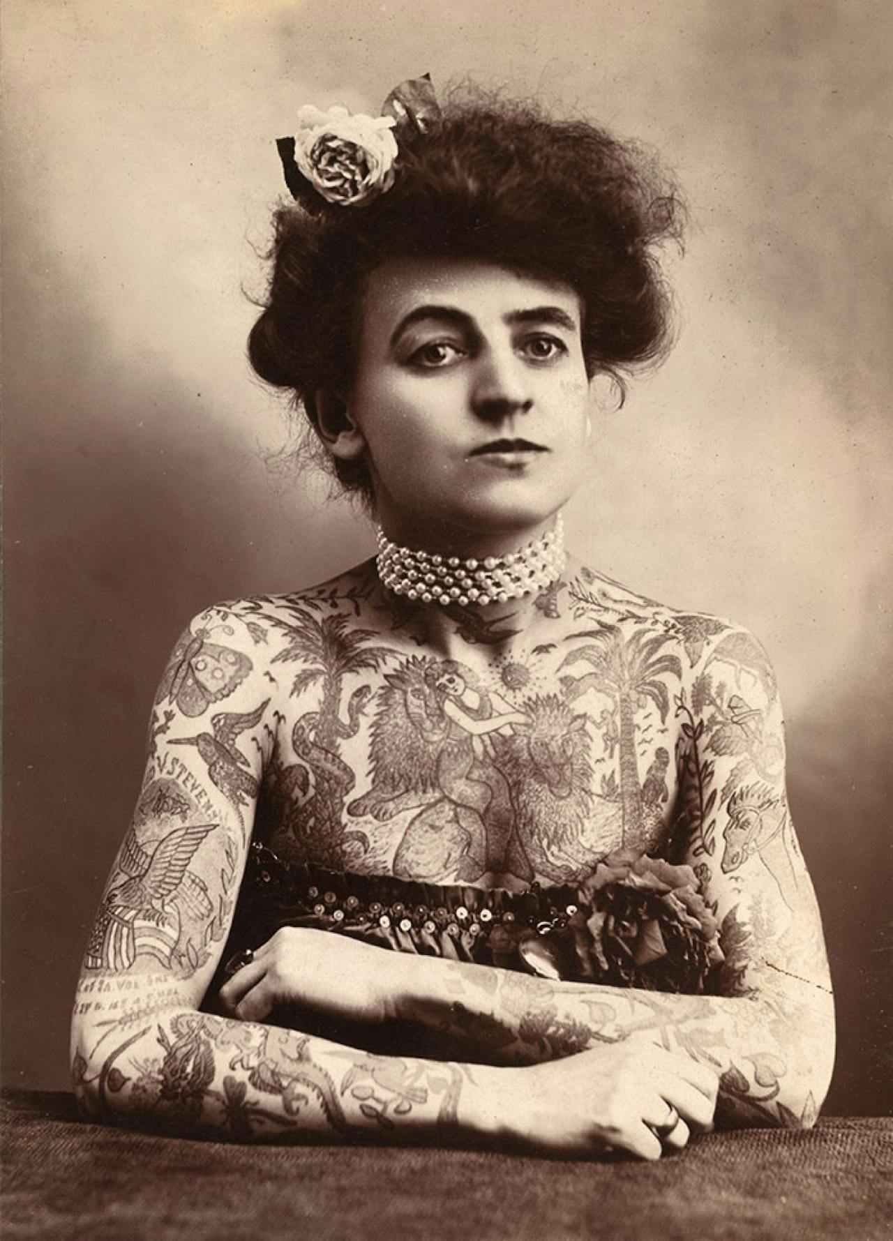 Maud Wagner fue una de las pioneras del tatuaje profesional.
