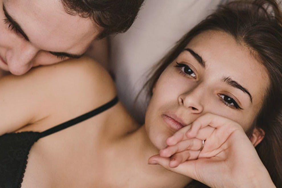 Las molestias o dolor durante el acto sexual afecta a muchas mujeres.