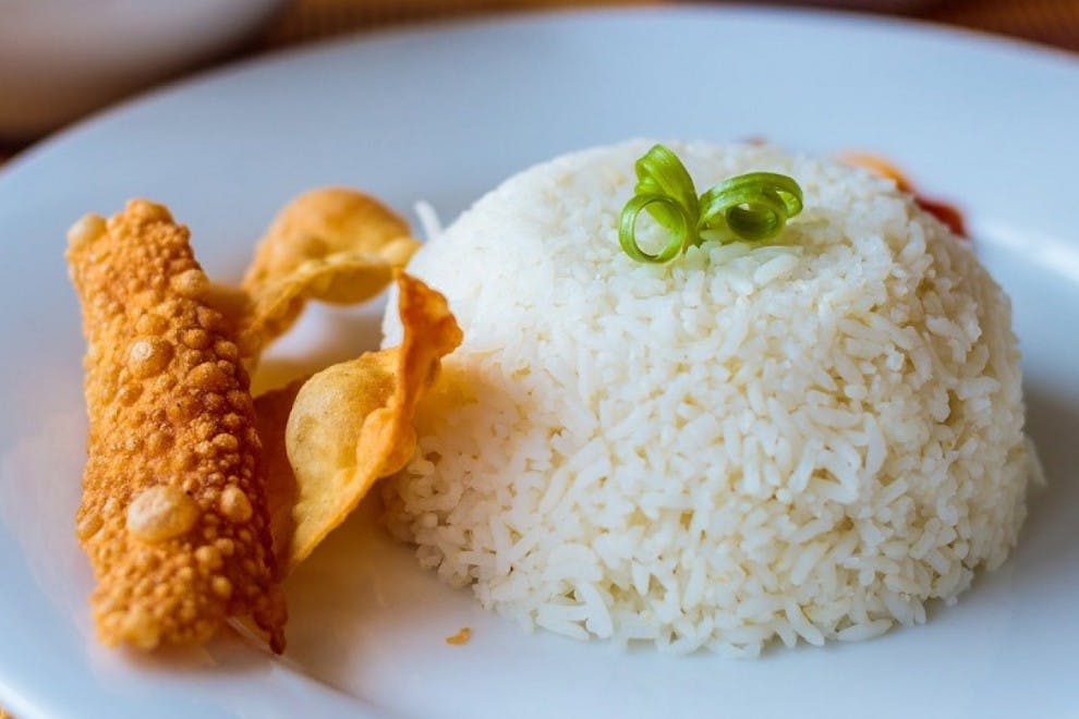 El arroz blanco es fácil de preparar, pero tiene sus trucos para un resultado perfecto.