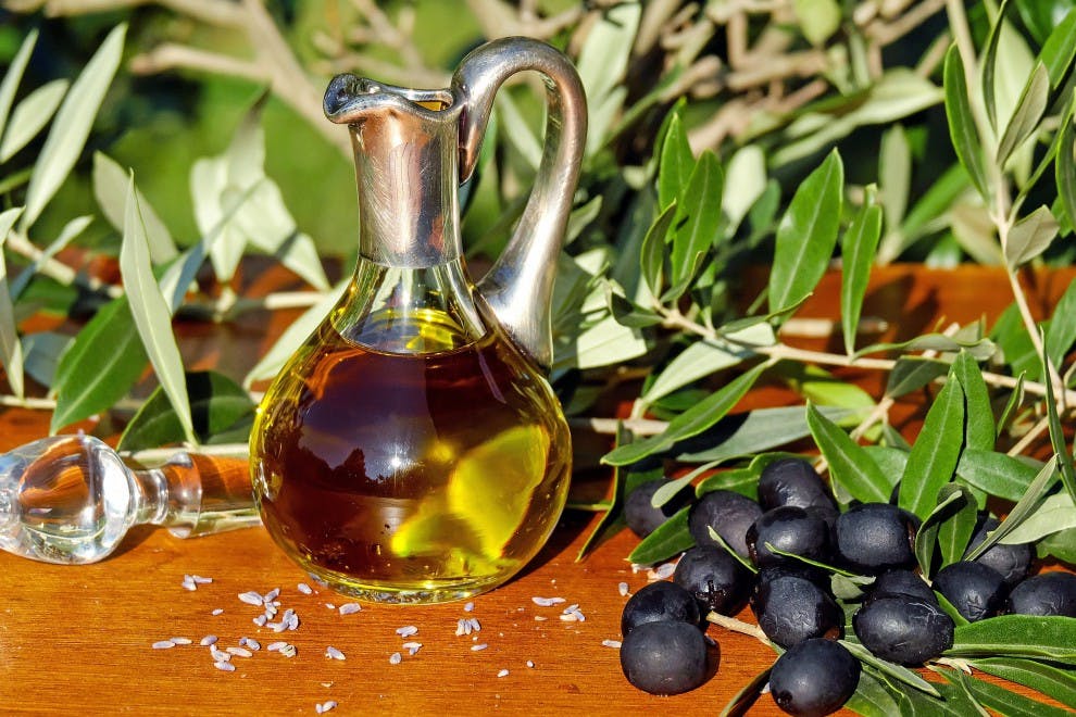 ¿Es más sano el aceite de oliva o el de girasol?