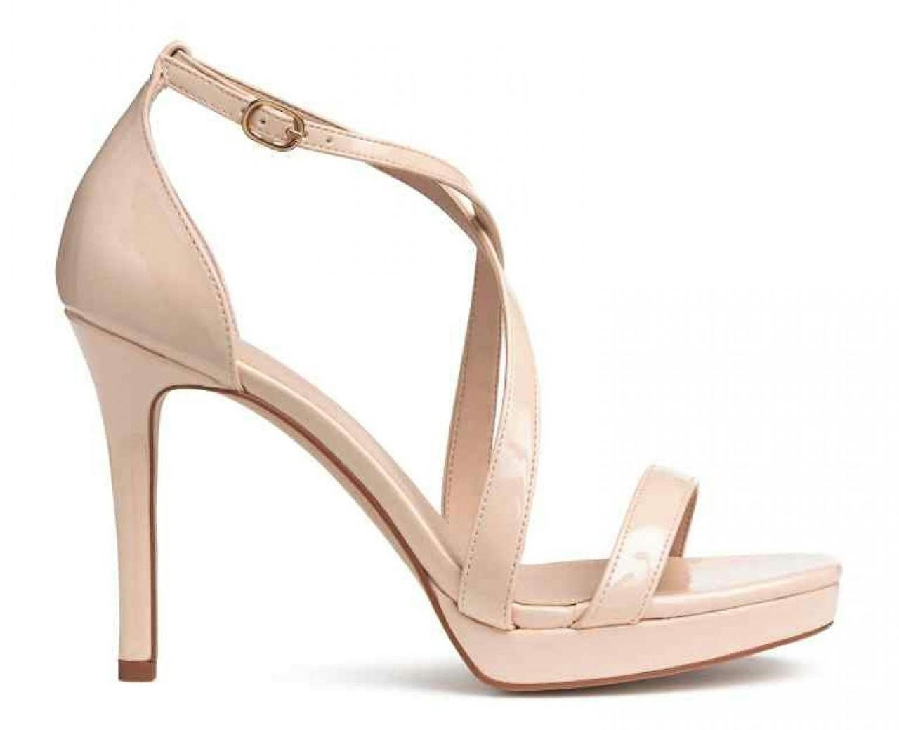 Las sandalias 'nude' de tiras cruzadas de H&M, por 29,99 euros